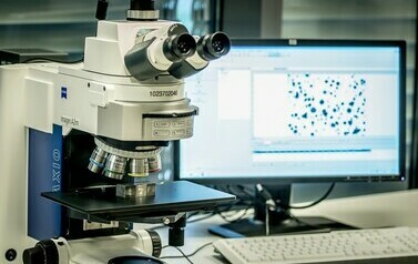 Centrum Metaloznawstwa - mikroskop optyczny Axio Imager A2m o powiększeniu do 1500